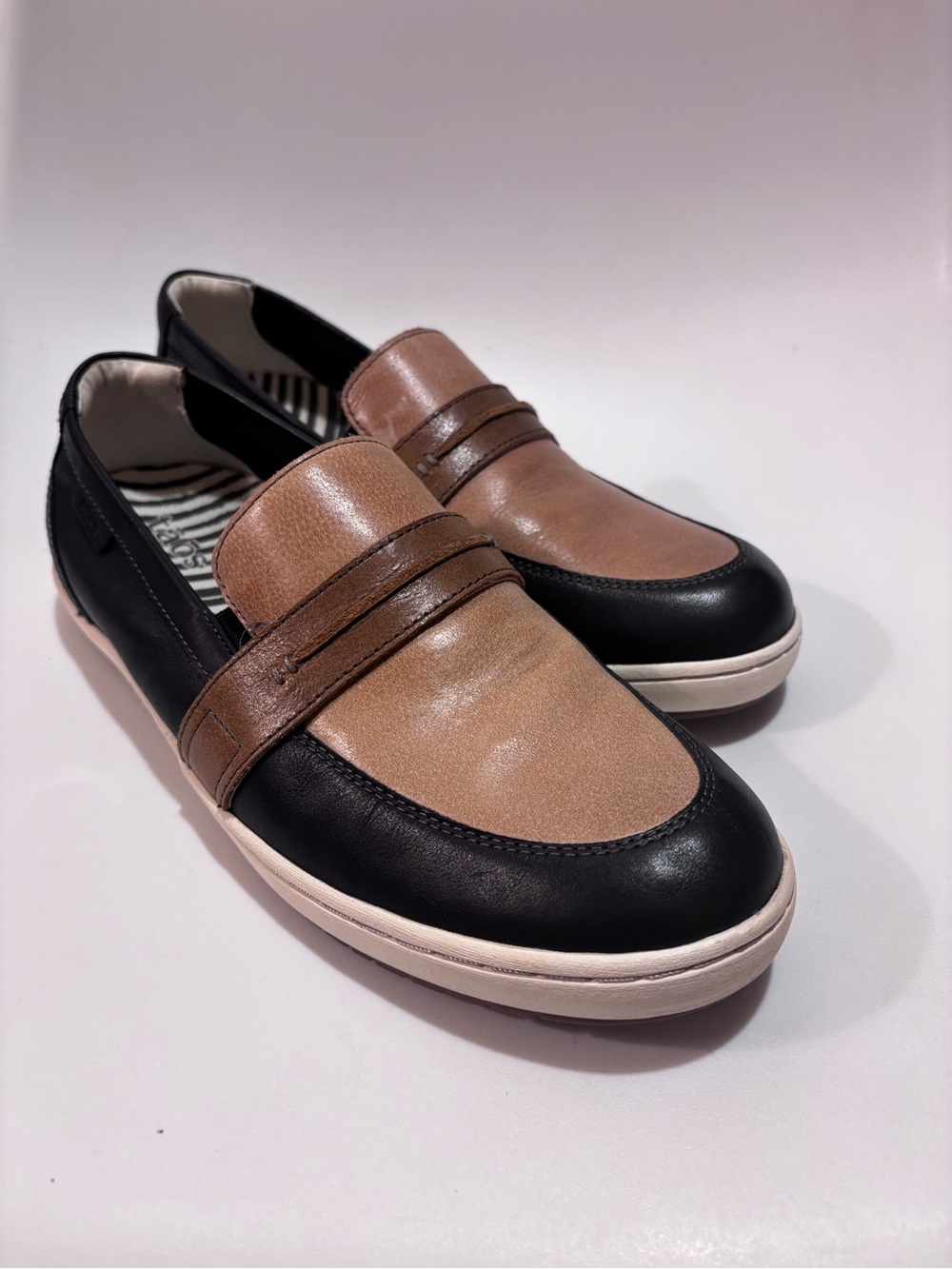 Taos Two-Tone Brown and Black Leather Slip-On Loafers NWOT
